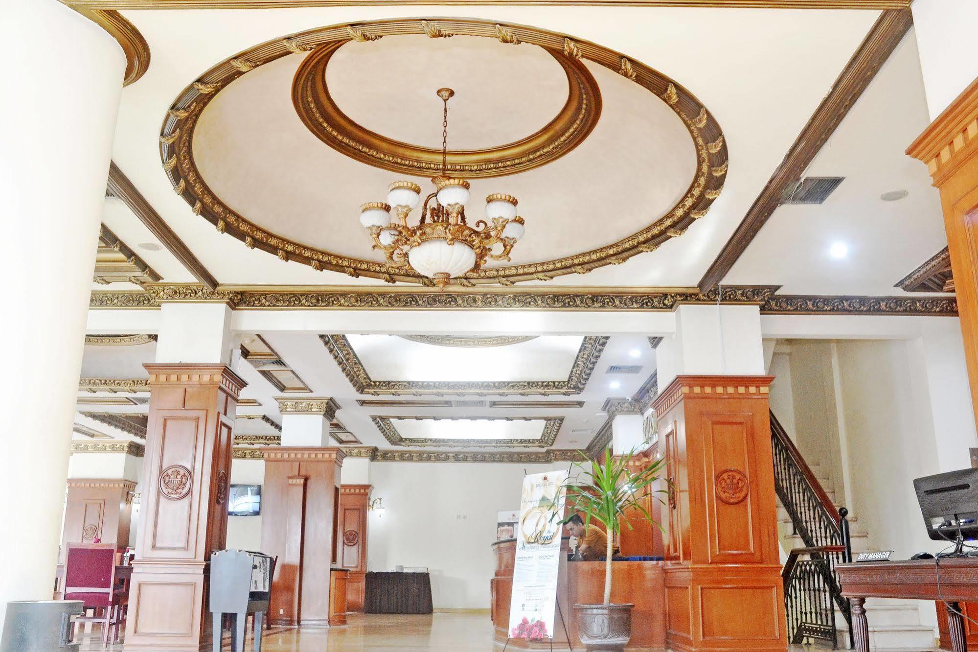 Zen Rooms Sultan Iskandar Muda Surabaya Exterior photo